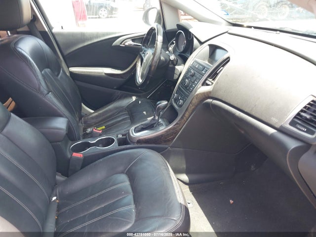 1G4PS5SK8F4205017 Buick lea