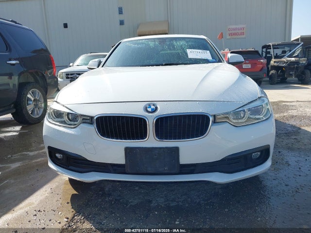WBA8E1G57GNT37979 BMW 320i
