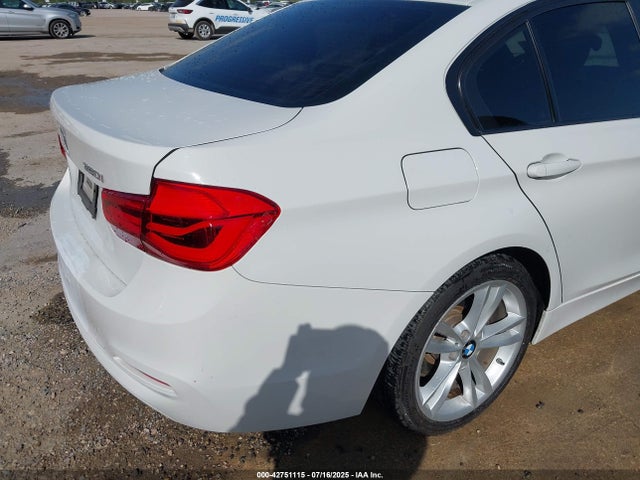 WBA8E1G57GNT37979 BMW 320i