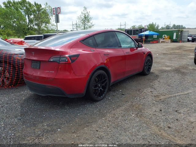 2021 TESLA MODEL Y 5YJYGDEEXMF100317 Photo 3