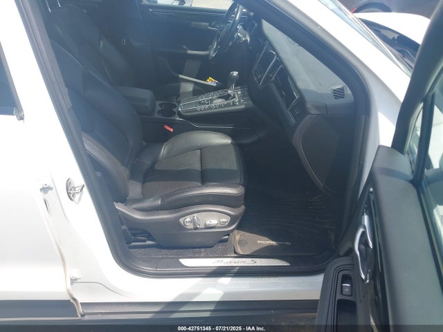 WP1AB2A56JLB39925 Porsche Macan