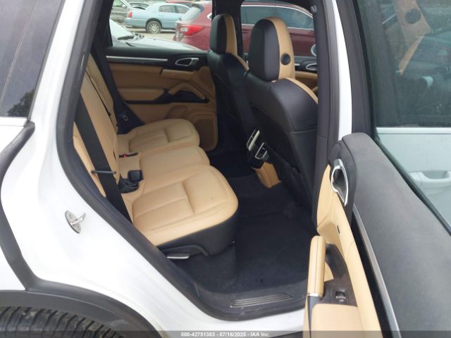 2016 PORSCHE CAYENNE WP1AA2A27GKA08834 Photo 7