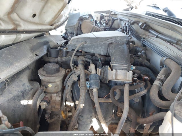 5TFNX4CN6EX036600 Toyota 2tr-fe