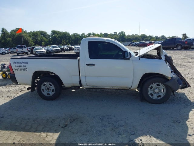 5TFNX4CN6EX036600 Toyota 2tr-fe