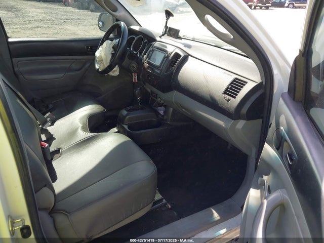 5TFNX4CN6EX036600 Toyota 2tr-fe