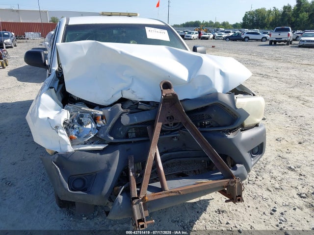 5TFNX4CN6EX036600 Toyota 2tr-fe