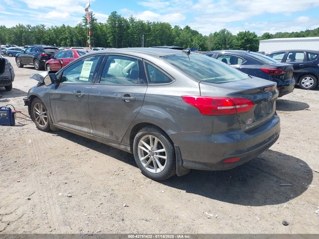 Ford 2016 2016 1FADP3F2XGL231994 Image 3