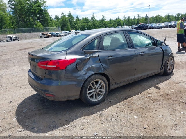 Ford 2016 2016 1FADP3F2XGL231994 Image 4