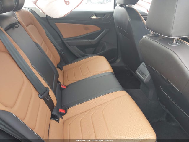 3VWGM7BU1RM016985 Volkswagen tsi