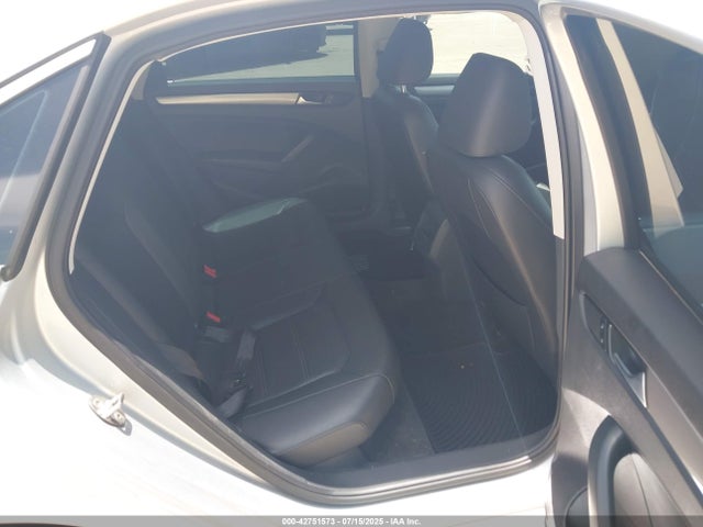 Volkswagen Passat 2015 1VWAT7A36FC120001 Image 8