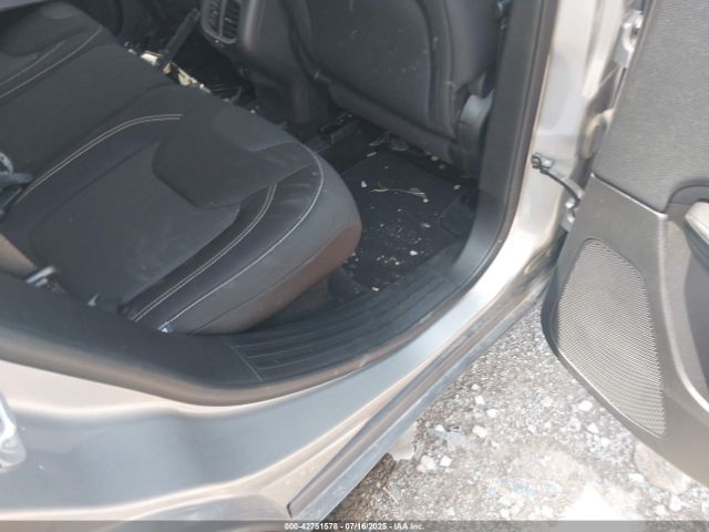2015 JEEP CHEROKEE 1C4PJLCBXFW553772 Photo 7