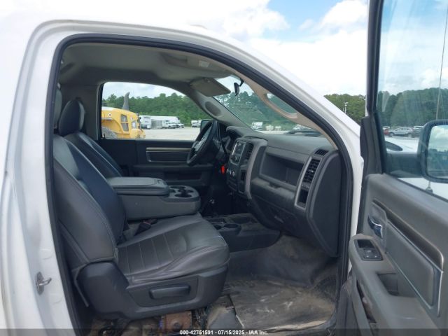 2017 RAM 2500 3C6LR5AT7HG758280 Photo 4