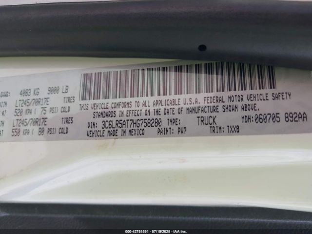 2017 RAM 2500 3C6LR5AT7HG758280 Photo 8