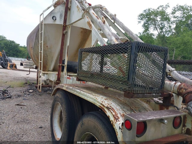 42751802 :رقم المزاد ، 1H4B04125BL018803 vin ، 1981 Fruehauf Unknown مزاد بيع