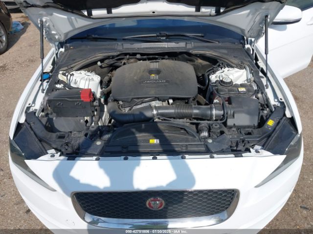 2017 JAGUAR XE SAJAR4BG2HA962206 Photo 9