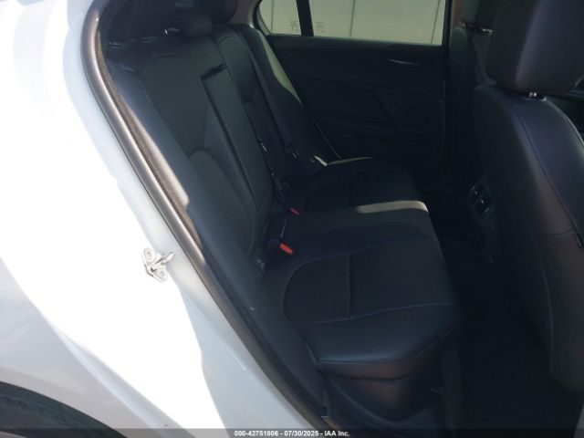 2017 JAGUAR XE SAJAR4BG2HA962206 Photo 7