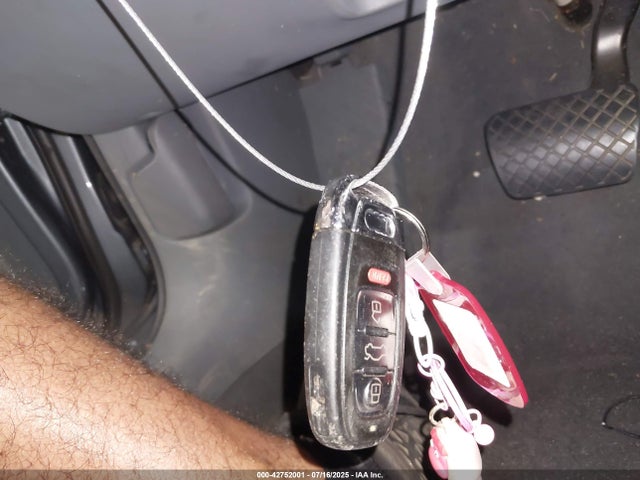 2013 AUDI A4 WAUAFAFL8DN030069 Photo 10