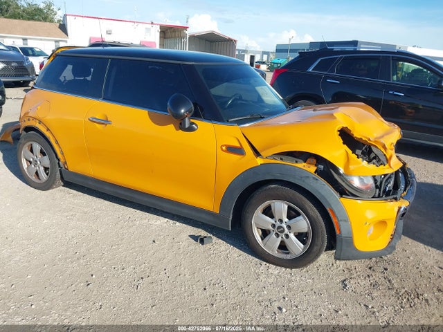 2015 MINI HARDTOP WMWXM5C53FT941647 Photo 0