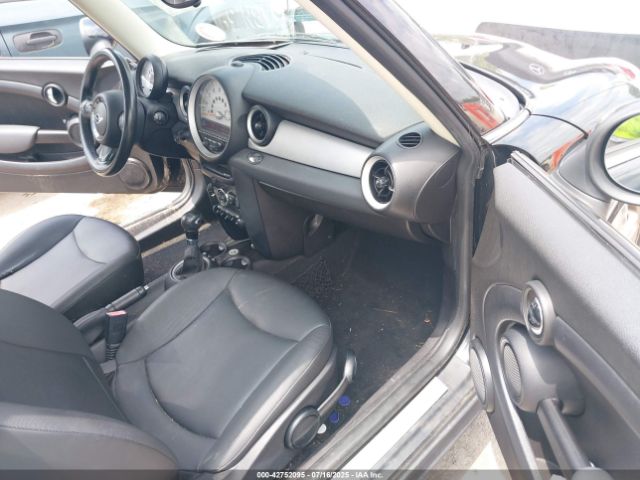 2012 MINI COOPER CLUBMAN WMWZF3C53CT189483 Photo 4