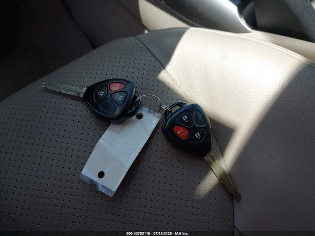 2008 Toyota Rav4 Limited მანქანა იყიდება აუქციონზე, vin: JTMBD31V485211256, აუქციონის ნომერი: 42752116