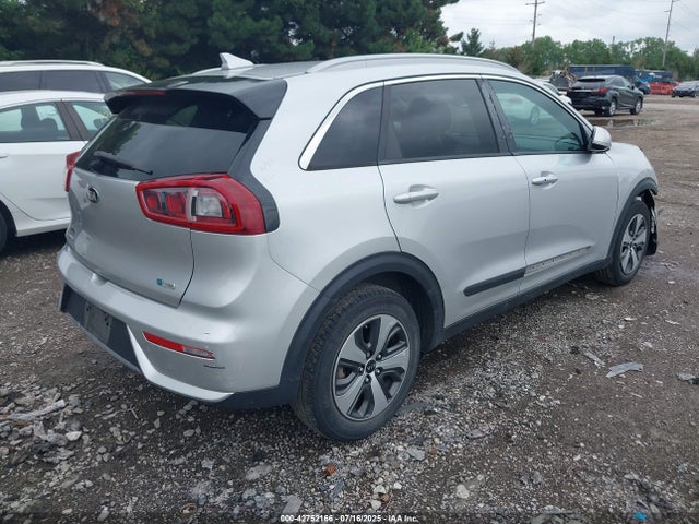 2017 KIA NIRO KNDCC3LCXH5050480 Photo 3