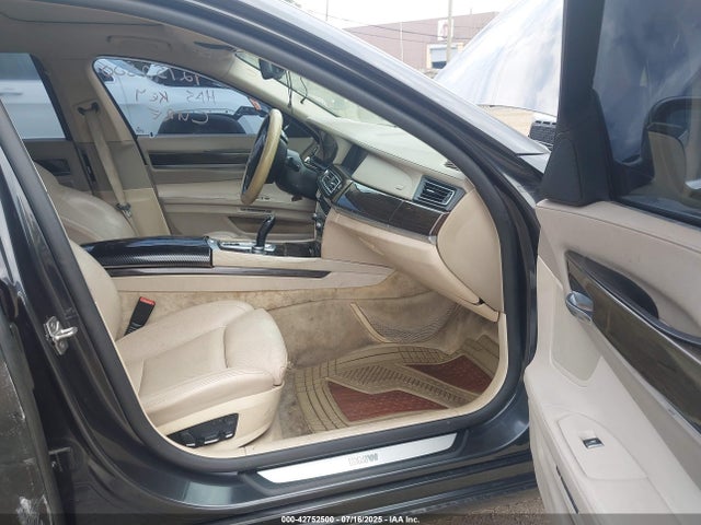 2012 Bmw 750li მანქანა იყიდება აუქციონზე, vin: WBAKB8C55CC965218, აუქციონის ნომერი: 42752500