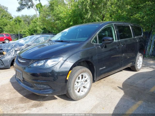 2022 CHRYSLER VOYAGER 2C4RC1CG7NR130187 Photo 1