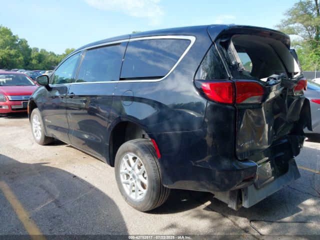 2022 CHRYSLER VOYAGER 2C4RC1CG7NR130187 Photo 2