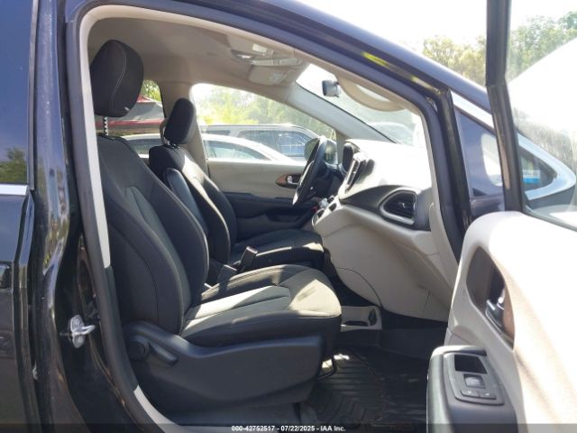 2022 CHRYSLER VOYAGER 2C4RC1CG7NR130187 Photo 4