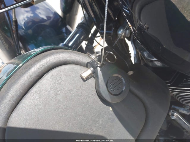 2021 HARLEY-DAVIDSON FLHTCUTG 1HD1MAF19MB855965 Photo 10