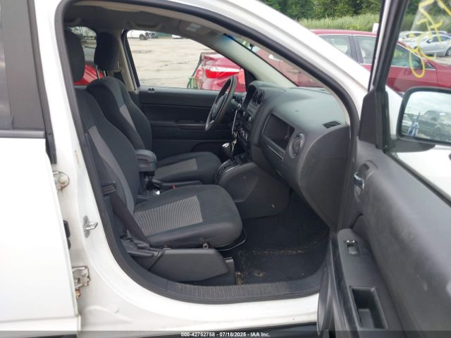 2011 JEEP COMPASS 1J4NF1FB7BD282517 Photo 4