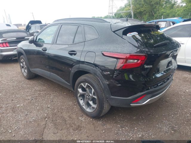 2025 CHEVROLET TRAX KL77LHEP5SC288199 Photo 2