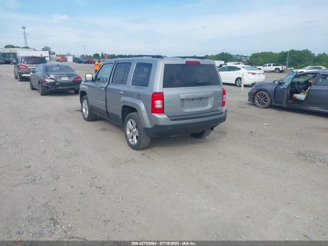 1C4NJRFB1GD758819 Jeep 2016
