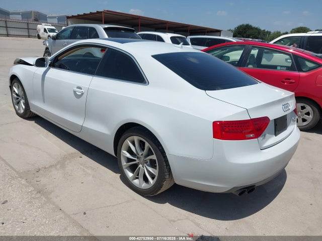 2014 AUDI A5 WAUCFAFR9EA025663 Photo 2