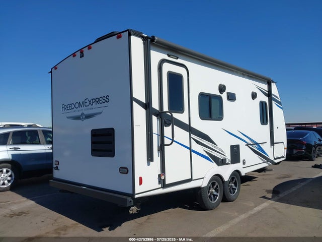 5ZT2FEHB4NW022127 Coachmen Freedom Travel Trailer