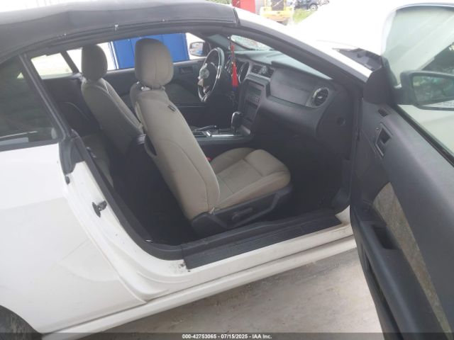 2013 FORD MUSTANG 1ZVBP8EM3D5239417 Photo 4