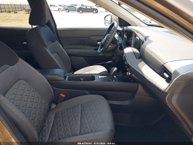Nissan kicks mpv 2025 3N8AP6CB3SL397374 Image 5
