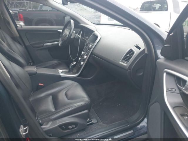 2015 VOLVO XC60 YV4612RK1F2704872 Photo 4