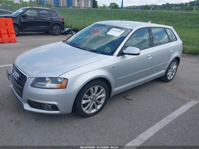 2012 AUDI A3 WAUBJAFM2CA093993 Photo 1