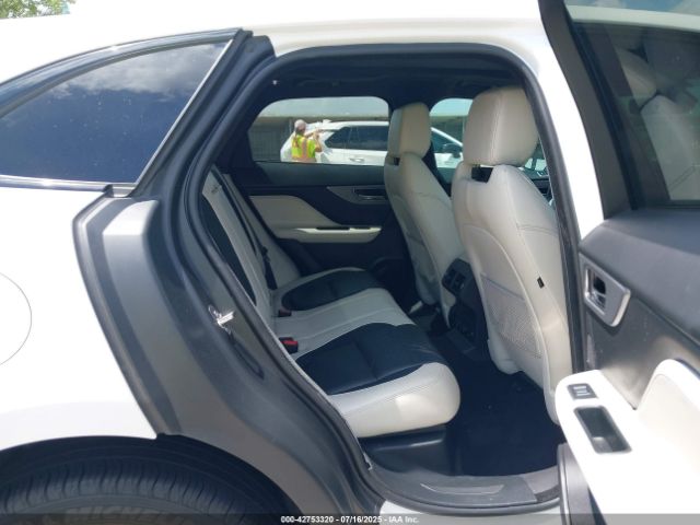 2020 JAGUAR F-PACE SADCM2FV8LA637687 Photo 7