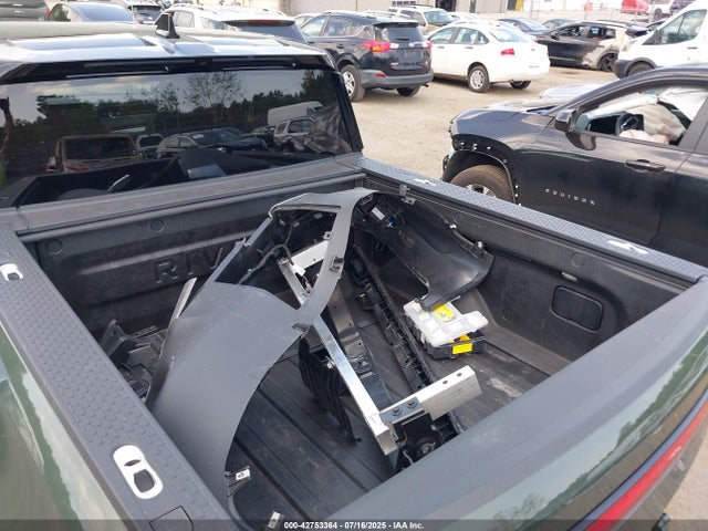 Rivian r1t 2025 7FCTGBAAXSN035480 Image 12