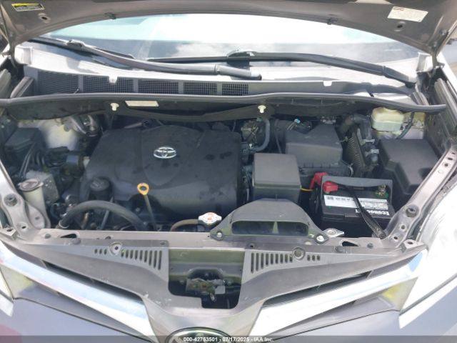 2019 TOYOTA SIENNA 5TDYZ3DC3KS980743 Photo 9
