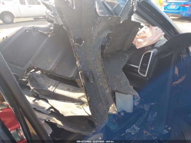 2018 PORSCHE CAYENNE E-HYBRID WP1AE2A22JLA70857 Photo 4