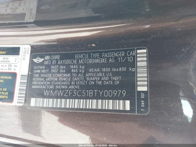 2011 MINI COOPER CLUBMAN WMWZF3C51BTY00979 Photo 8