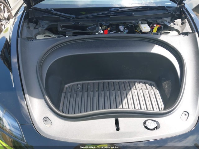 2025 TESLA MODEL 3 5YJ3E1EB3SF899178 Photo 9