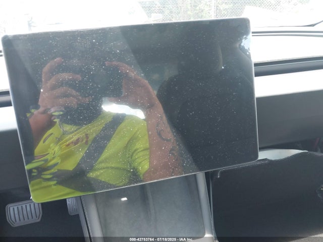 2025 TESLA MODEL 3 5YJ3E1EB3SF899178 Photo 6