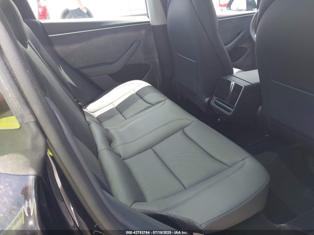 2025 TESLA MODEL 3 5YJ3E1EB3SF899178 Photo 7