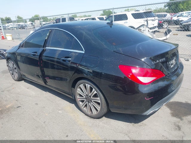 Mercedes-Benz 2018 2018 WDDSJ4GB1JN651040 Image 3