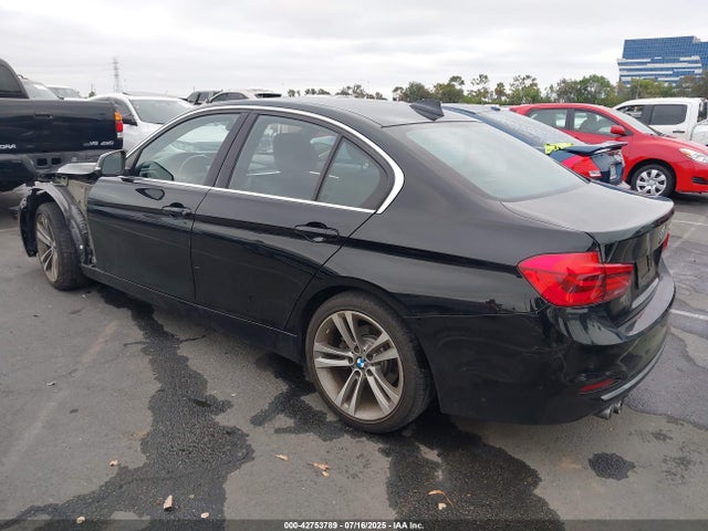 WBA8B9G54JNU98983 BMW 2018