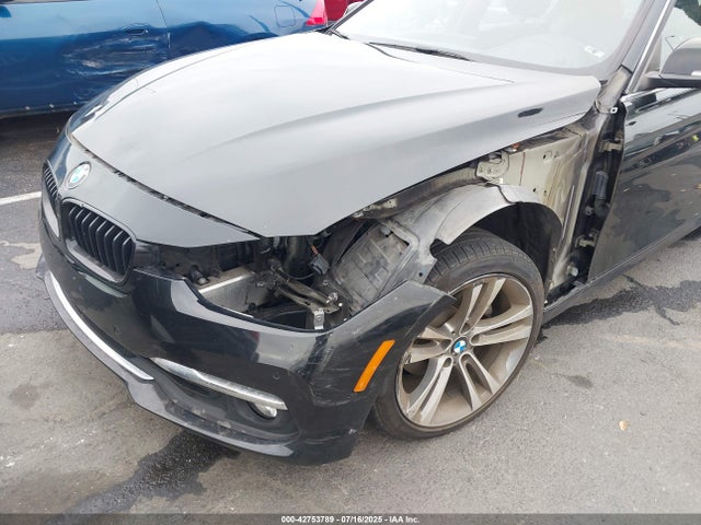 WBA8B9G54JNU98983 BMW 2018